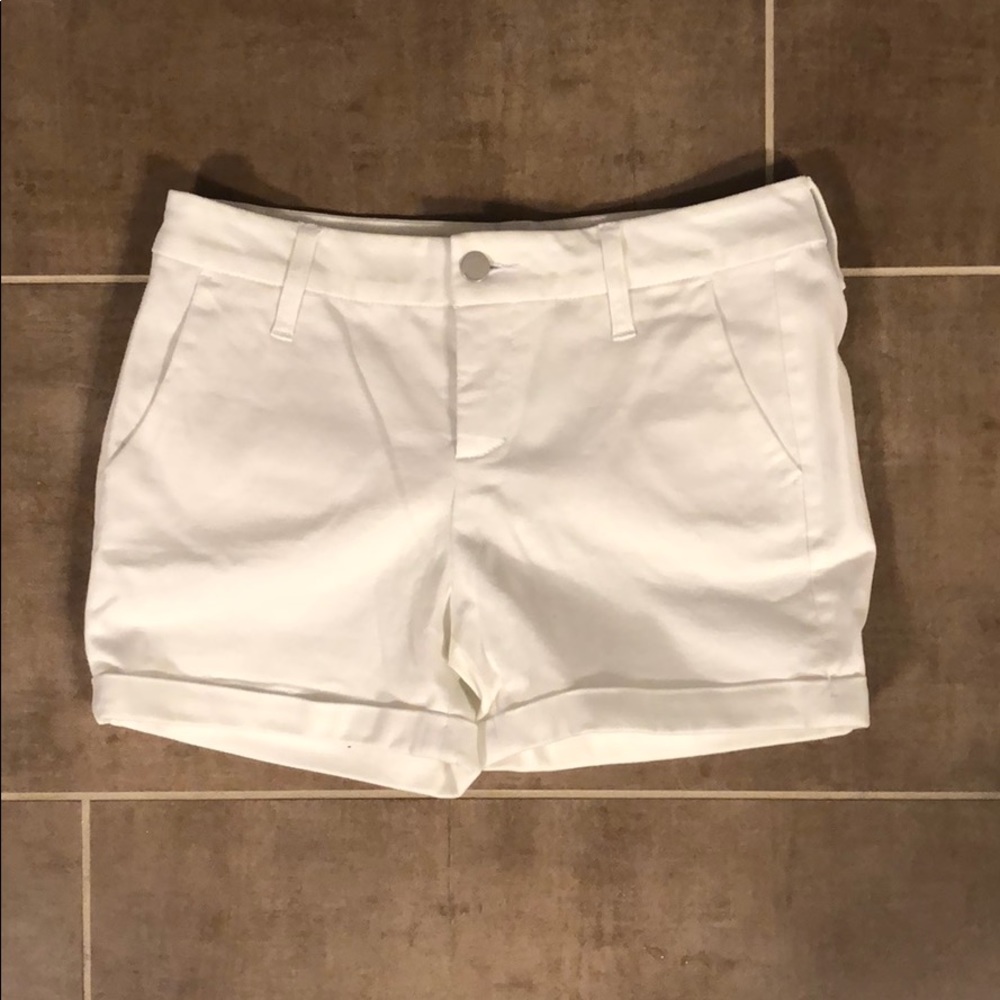NWOT Liverpool Jeans Company White Shorts